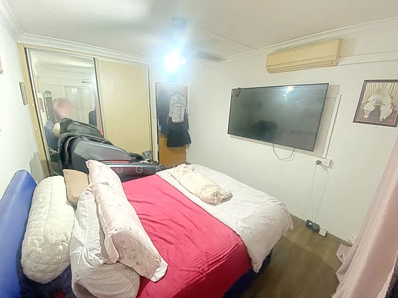 325 Bukit Batok Street 33, 325 Bukit Batok Street 33, 3 Bedrooms, 904 sqft, HDB Flat For Sale, by Eugene Chen, 500237774 - Bedroom - PropertyGuru.com.sg