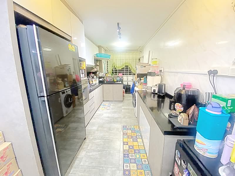 325 Bukit Batok Street 33, 325 Bukit Batok Street 33, 3 Bedrooms, 904 sqft, HDB Flat For Sale, by Eugene Chen, 500237774 - Kitchen - PropertyGuru.com.sg