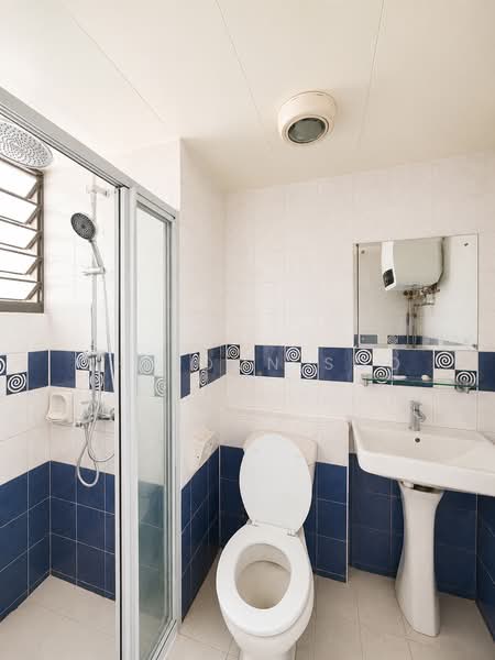 675A Jurong West Street 64, 675A Jurong West Street 64, Boon Lay / Jurong / Tuas, Room Rental, 120 sqft, HDB Flat For Rent, by Sheldon Soo, 500237778 - Bathroom - PropertyGuru.com.sg