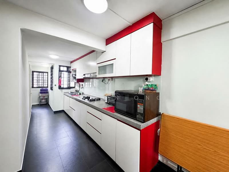 14 Kampong Arang Road, 14 Kampong Arang Road, 3 Bedrooms, 1,152 sqft, HDB Flat For Sale, by Mervyn Ong, 500237782 - Kitchen - PropertyGuru.com.sg