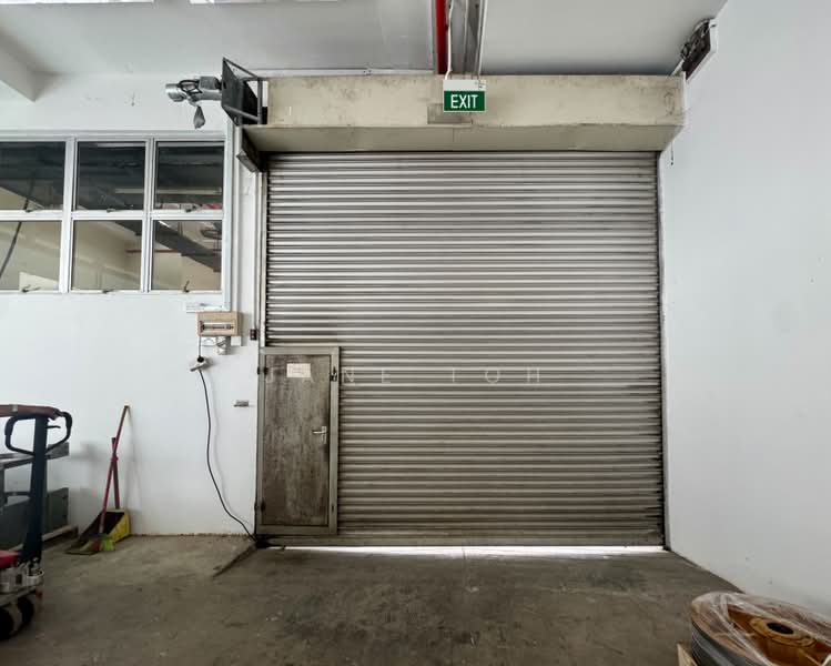 CHEAP Ground Floor Warehouse cum Office, Showroom @ Macpherson, Macpherson, Macpherson / Potong Pasir, 1,322 sqft, Light Industrial (B1) For Rent, by Jane Toh, 500237785 - Interior - CommercialGuru.com.sg