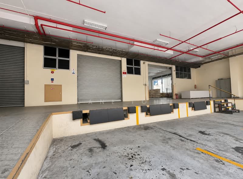 CHEAP Ground Floor Warehouse cum Office, Showroom @ Macpherson, Macpherson, Macpherson / Potong Pasir, 1,322 sqft, Light Industrial (B1) For Rent, by Jane Toh, 500237785 - Exterior - CommercialGuru.com.sg