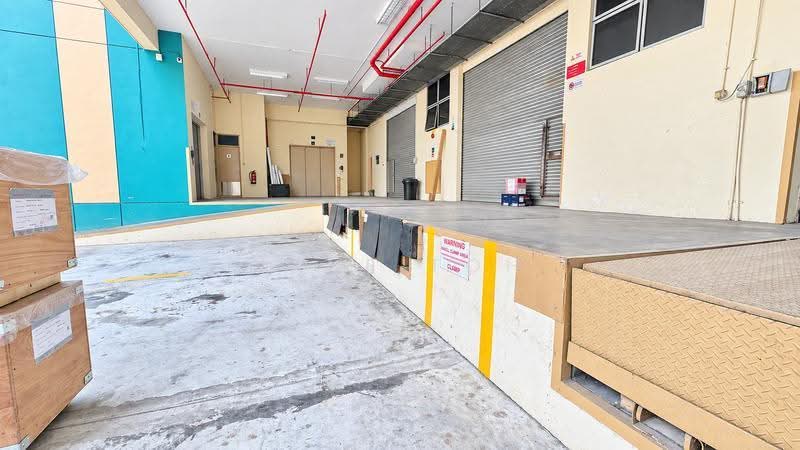 CHEAP Ground Floor Warehouse cum Office, Showroom @ Macpherson, Macpherson, Macpherson / Potong Pasir, 1,322 sqft, Light Industrial (B1) For Rent, by Jane Toh, 500237785 - Exterior - CommercialGuru.com.sg