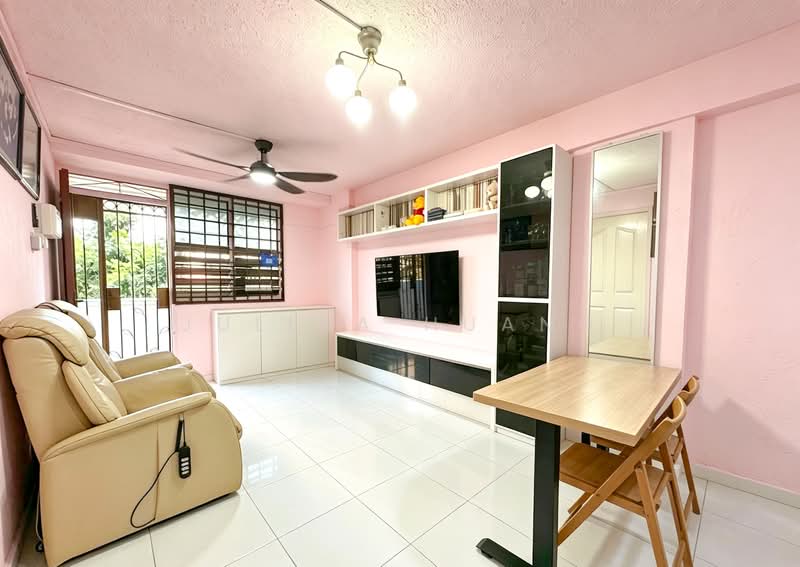 503 Bedok North Street 3, 503 Bedok North Street 3, 2 Bedrooms, 635 sqft, HDB Flat For Sale, by Julina Huang, 500237788 - Living Room - PropertyGuru.com.sg