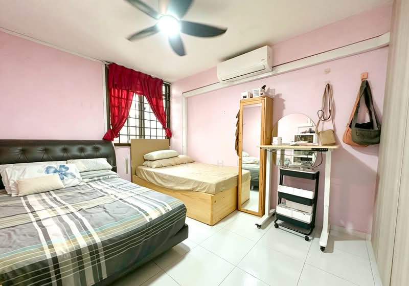 503 Bedok North Street 3, 503 Bedok North Street 3, 2 Bedrooms, 635 sqft, HDB Flat For Sale, by Julina Huang, 500237788 - Bedroom - PropertyGuru.com.sg