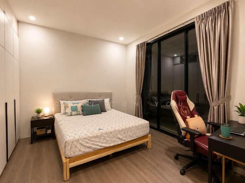 Very well Renovated Freehold Terrace, Daisy avenue, 4 Bedrooms, 2,500 sqft, Terraced House For Sale, by Chen Cun You, 500237790 - Bedroom - PropertyGuru.com.sg