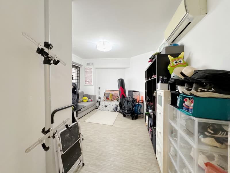 418 Choa Chu Kang Avenue 4, 418 Choa Chu Kang Avenue 4, 3 Bedrooms, 1,141 sqft, HDB Flat For Sale, by Risdian Isbintara, 500237793 - Common Room - PropertyGuru.com.sg