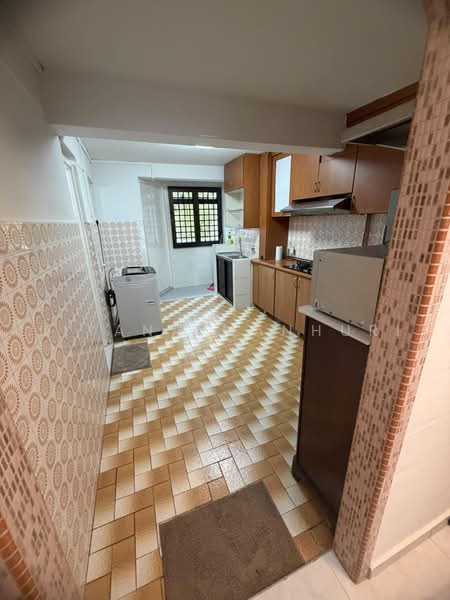 21 Dover Crescent, 21 Dover Crescent, Buona Vista / West Coast / Clementi New Town, Room Rental, 80 sqft, HDB Flat For Rent, by Liyana Manhuri, 500237797 - Kitchen - PropertyGuru.com.sg