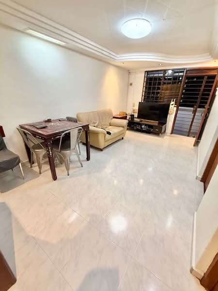 13 Lorong 7 Toa Payoh, 13 Lorong 7 Toa Payoh, 3 Bedrooms, 710 sqft, HDB Flat For Sale, by Caline Chai, 500237798 - Living Room - PropertyGuru.com.sg