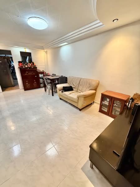 13 Lorong 7 Toa Payoh, 13 Lorong 7 Toa Payoh, 3 Bedrooms, 710 sqft, HDB Flat For Sale, by Caline Chai, 500237798 - Living Room - PropertyGuru.com.sg