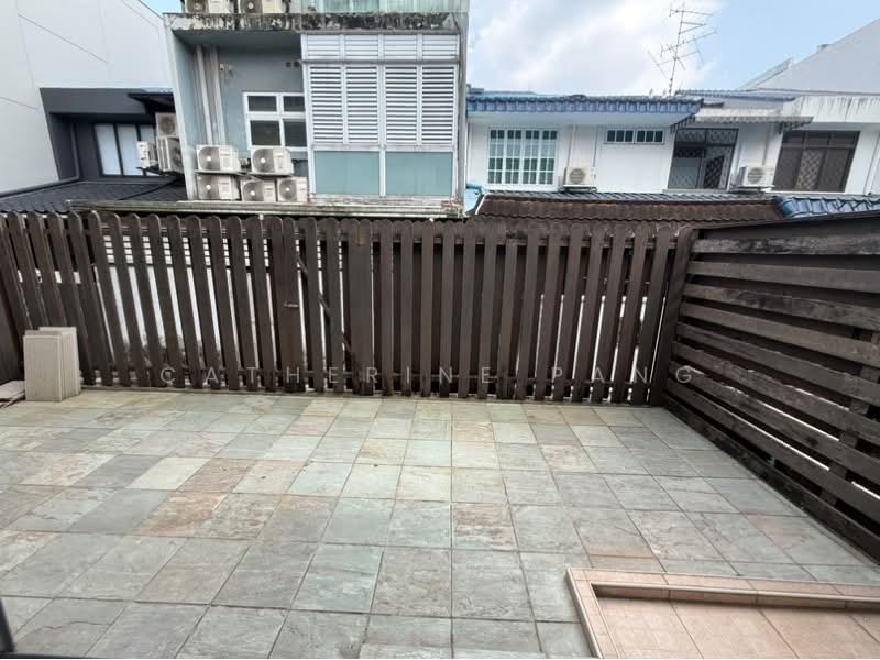 Sunrise way, , 4 Bedrooms, 2,200 sqft, Terraced House For Rent, by Catherine PANG, 500237803 - Yard area for washer, dryer & laundry - PropertyGuru.com.sg