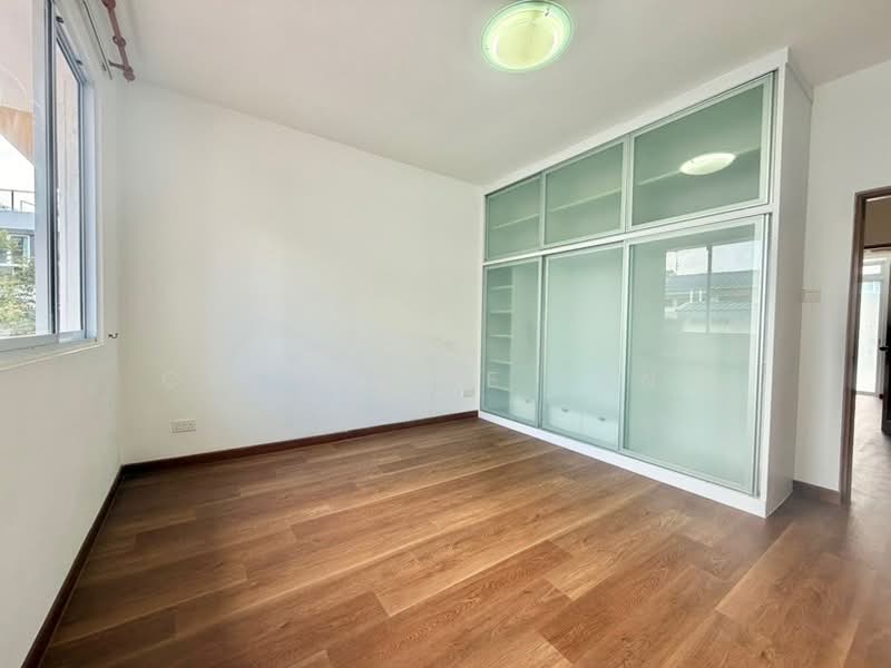Sunrise way, , 4 Bedrooms, 2,200 sqft, Terraced House For Rent, by Catherine PANG, 500237803 - Master Bedroom - PropertyGuru.com.sg
