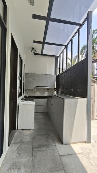 Namly Drive/ Namly Place/ Namly Garden, Namly Drive, 5 Bedrooms, 4,780 sqft, Semi-Detached House For Rent, by Glenn Wong 黃耀明, 500237808 - Kitchen - PropertyGuru.com.sg