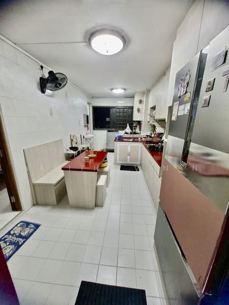 561 Ang Mo Kio Avenue 10, 561 Ang Mo Kio Avenue 10, Room Rental, 30 sqft, HDB Flat For Rent, by Vanitha Vanan, 500237845 - Kitchen - PropertyGuru.com.sg