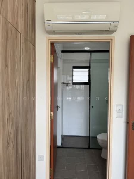 266B Punggol Way, 266B Punggol Way, 2 Bedrooms, 721 sqft, HDB Flat For Rent, by Cynthia Kok, 500237847 - Bathroom - PropertyGuru.com.sg