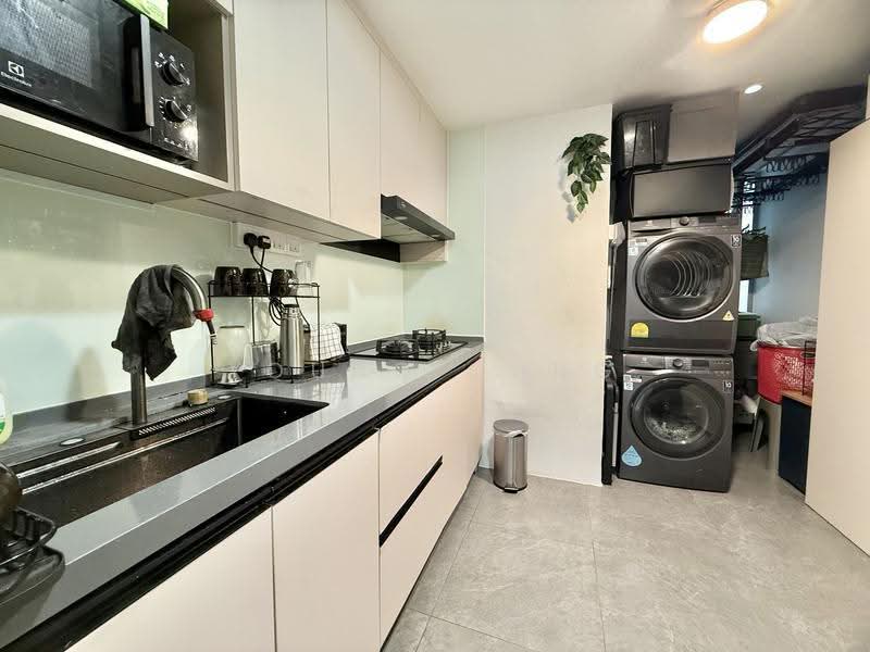 Ferraria Park Condo, 24 Flora Drive, Changi Airport / Changi Village, Room Rental, 118 sqft, Condominium For Rent, by Young Chng, 500237854 - Kitchen - PropertyGuru.com.sg