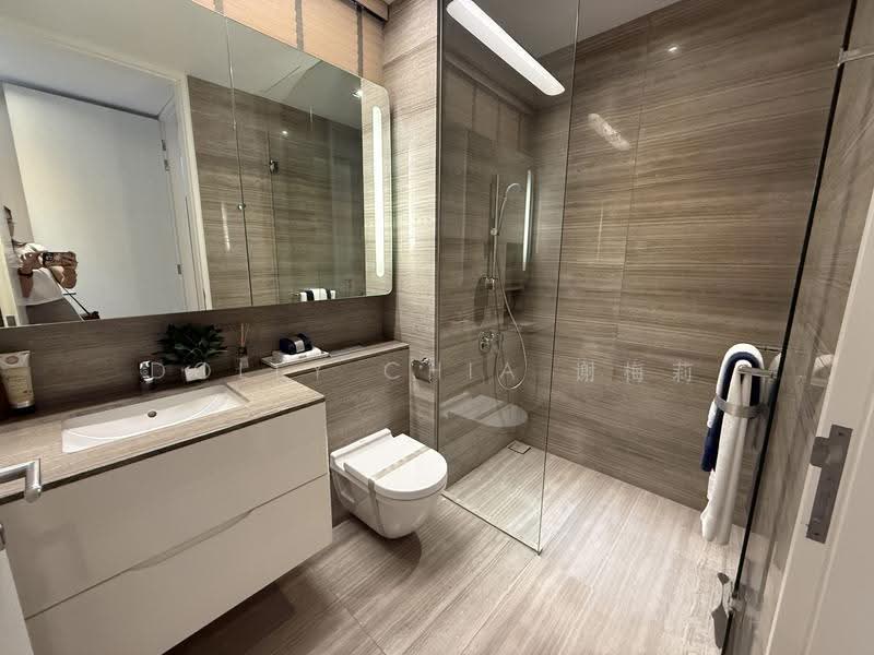 Lloyd SixtyFive, 65 Lloyd Road, 3 Bedrooms, 2,422 sqft, Condominium For Sale, by Dolly Chia 谢梅莉, 500237855 - Bathroom - PropertyGuru.com.sg