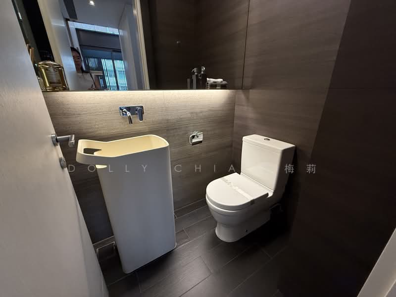 Lloyd SixtyFive, 65 Lloyd Road, 3 Bedrooms, 2,422 sqft, Condominium For Sale, by Dolly Chia 谢梅莉, 500237855 - Bathroom - PropertyGuru.com.sg