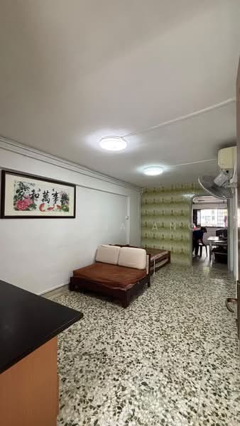 524 Ang Mo Kio Avenue 5, 524 Ang Mo Kio Avenue 5, 2 Bedrooms, 721 sqft, HDB Flat For Sale, by Amelia Ang, 500237857 - Living Room - PropertyGuru.com.sg