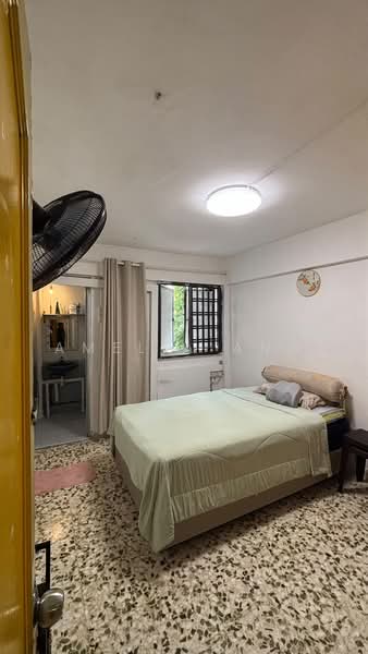 524 Ang Mo Kio Avenue 5, 524 Ang Mo Kio Avenue 5, 2 Bedrooms, 721 sqft, HDB Flat For Sale, by Amelia Ang, 500237857 - Bedroom - PropertyGuru.com.sg