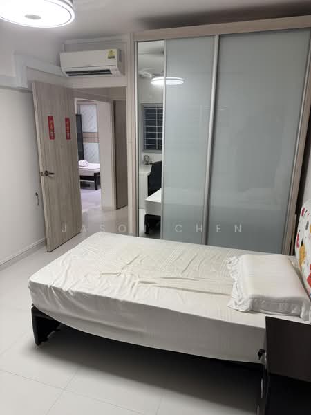 449 Jurong West Street 42, 449 Jurong West Street 42, 3 Bedrooms, 1,109 sqft, HDB Flat For Rent, by Jason Chen, 500237865 - Bedroom - PropertyGuru.com.sg