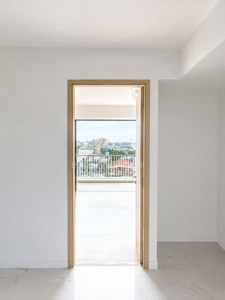 Kovan Jewel, 51 Kovan Road, 4 Bedrooms, 1,991 sqft, Condominium For Sale, by Irene Ho, 500237869 - Balcony - PropertyGuru.com.sg