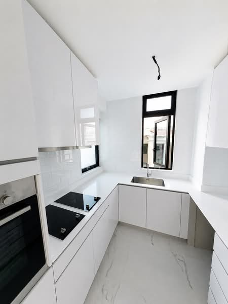 Kovan Jewel, 51 Kovan Road, 4 Bedrooms, 1,991 sqft, Condominium For Sale, by Irene Ho, 500237869 - Kitchen - PropertyGuru.com.sg