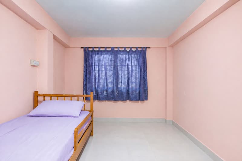 41 Sims Drive, 41 Sims Drive, 2 Bedrooms, 818 sqft, HDB Flat For Sale, by Elaine Wong, 500237870 - Bedroom - PropertyGuru.com.sg