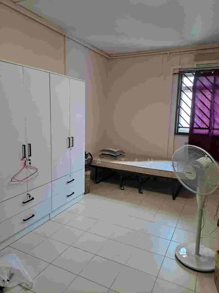 879 Tampines Avenue 8, 879 Tampines Avenue 8, Room Rental, 100 sqft, HDB Flat For Rent, by Lisa Tan, 500237871 - Bedroom - PropertyGuru.com.sg