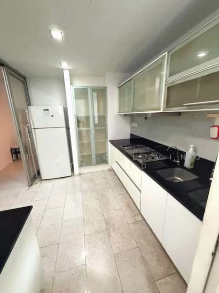 Kerrisdale, 30 Sturdee Road, Room Rental, 100 sqft, Condominium For Rent, by ling, 500237873 - Kitchen - PropertyGuru.com.sg
