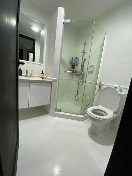 The Blossomvale, 900 Dunearn Road, 3 Bedrooms, 1,572 sqft, Condominium For Sale, by Joyce Tan, 500237906 - Common Bathroom - PropertyGuru.com.sg