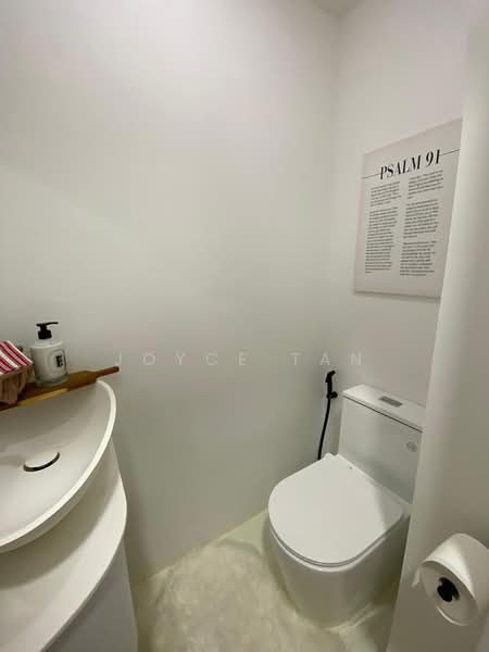 The Blossomvale, 900 Dunearn Road, 3 Bedrooms, 1,572 sqft, Condominium For Sale, by Joyce Tan, 500237906 - Helper’s Bathroom - PropertyGuru.com.sg