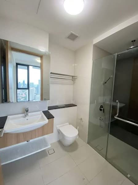 The Trilinq, Jalan Lempeng, 1 Bedroom, 538 sqft, Condominium For Sale, by Colin Li, 500237908 - Bathroom - PropertyGuru.com.sg