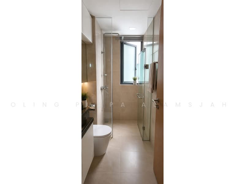 Kingsford Waterbay, 74 Upper Serangoon View, Hougang / Punggol / Sengkang, 3 Bedrooms, 893 sqft, Condominium For Sale, by Oling Puspa Alamsjah, 500237909 - Bathroom - PropertyGuru.com.sg