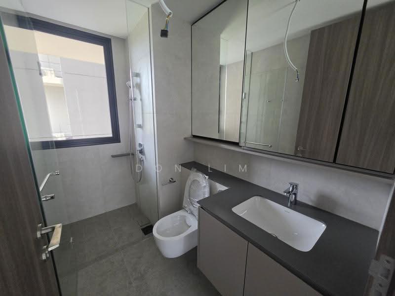 Norwood Grand, 2 Champions Way, Admiralty / Woodlands, 4 Bedrooms, 1,173 sqft, Condominium For Rent, by Don Lim, 500237913 - Bathroom - PropertyGuru.com.sg
