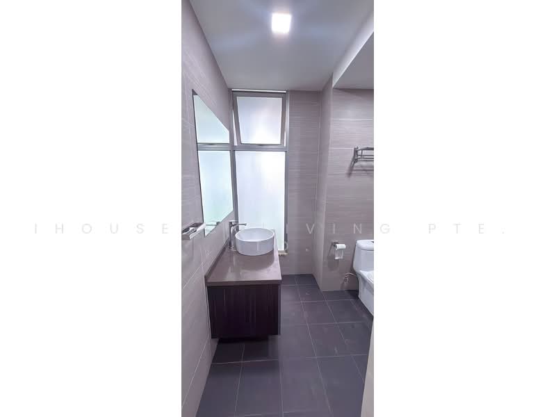 Kerrisdale, 30 Sturdee Road, Room Rental, 100 sqft, Condominium For Rent, by ling, 500237928 - Bathroom - PropertyGuru.com.sg