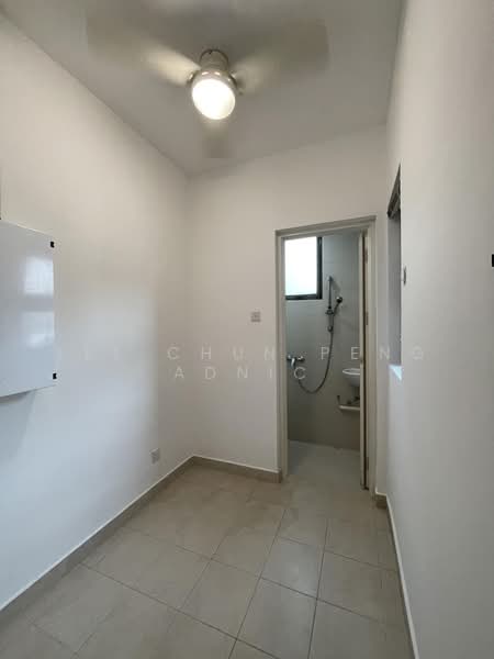 St. Martin Residence, 2 Saint Martin's Drive, 3 Bedrooms, 1,184 sqft, Condominium For Sale, by Lee Chun Peng Adnic, 500237939 - Bathroom - PropertyGuru.com.sg