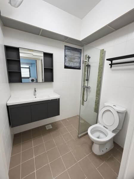 180B Boon Lay Drive, 180B Boon Lay Drive, 2 Bedrooms, 732 sqft, HDB Flat For Sale, by Jovin Yeo, 500237940 - Bathroom - PropertyGuru.com.sg