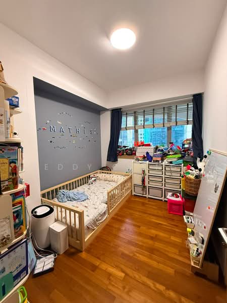 V on Shenton, 5 Shenton Way, 2 Bedrooms, 1,033 sqft, Condominium For Rent, by Eddy Cheng, 500237941 - Bedroom - PropertyGuru.com.sg