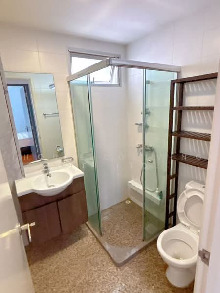 Kerrisdale, 30 Sturdee Road, Room Rental, 100 sqft, Condominium For Rent, by ling, 500237942 - Bathroom - PropertyGuru.com.sg
