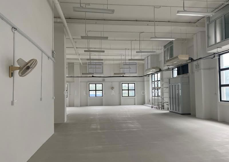 Citilink Warehouse Complex, 102E Pasir Panjang Road, 2,842 sqft, Light Industrial (B1) For Rent, by Cillia Yow, 500237945 - Interior - CommercialGuru.com.sg