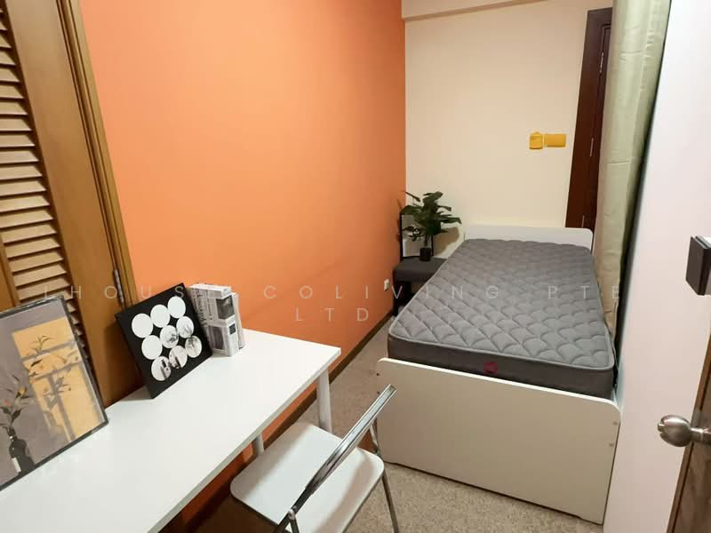 Queens, 10 Stirling Road, Room Rental, 100 sqft, Condominium For Rent, by ling, 500237949 - Bedroom - PropertyGuru.com.sg
