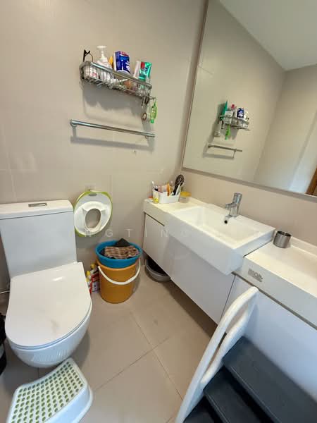ClementiWoods Condominium, West Coast Road, 2 Bedrooms, 1,001 sqft, Condominium For Sale, by Tingting Liu, 500237971 - Bathroom - PropertyGuru.com.sg