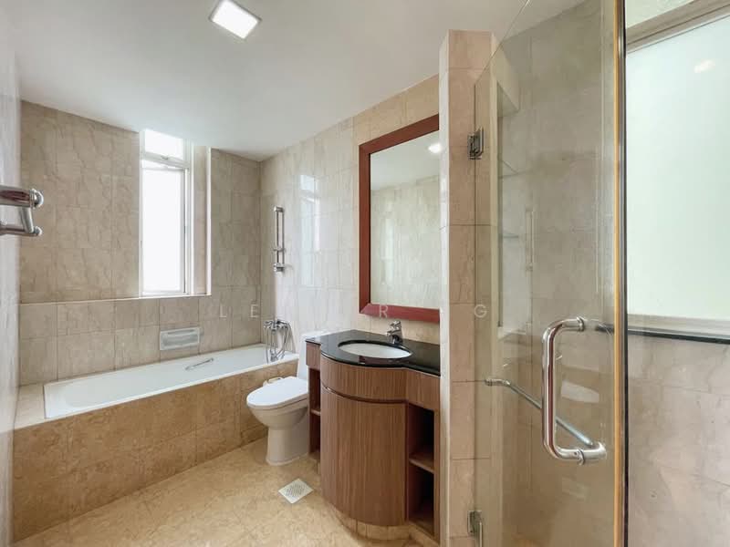 The Petals, 85 Hillview Avenue, Dairy Farm / Bukit Panjang / Choa Chu Kang, 2 Bedrooms, 1,119 sqft, Condominium For Sale, by Lester Ng, 500237972 - Bathroom - PropertyGuru.com.sg