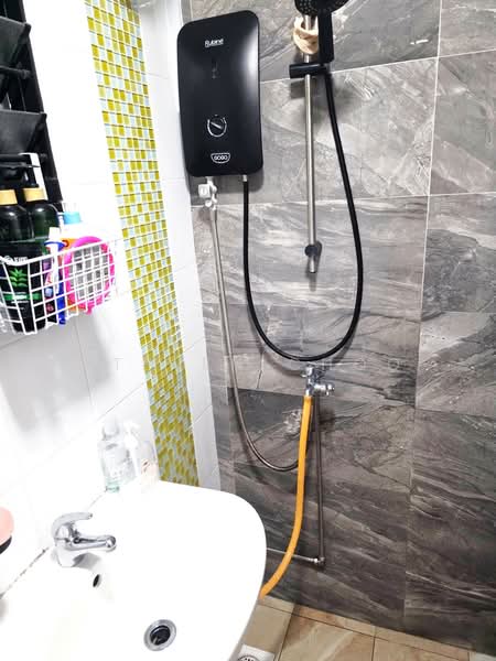 138 Marsiling Road, 138 Marsiling Road, Room Rental, 120 sqft, HDB Flat For Rent, by Steven Choo, 500237986 - Bathroom - PropertyGuru.com.sg