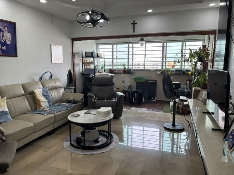614 Yishun Street 61, 614 Yishun Street 61, Sembawang / Yishun, 3 Bedrooms, 1,528 sqft, HDB Flat For Sale, by Edwin Lim, 500237993 - Living Room - PropertyGuru.com.sg