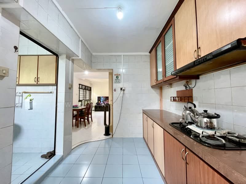 69 Redhill Close, 69 Redhill Close, 3 Bedrooms, 915 sqft, HDB Flat For Rent, by Wayne Chua, 500238014 - Kitchen - PropertyGuru.com.sg