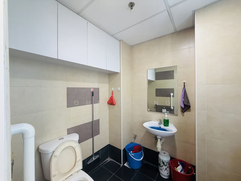 Midview City, 28 Sin Ming Lane, Ang Mo Kio / Bishan / Thomson, 375 sqft, Light Industrial (B1) For Rent, by John Chong, 500238025 - Bathroom - CommercialGuru.com.sg