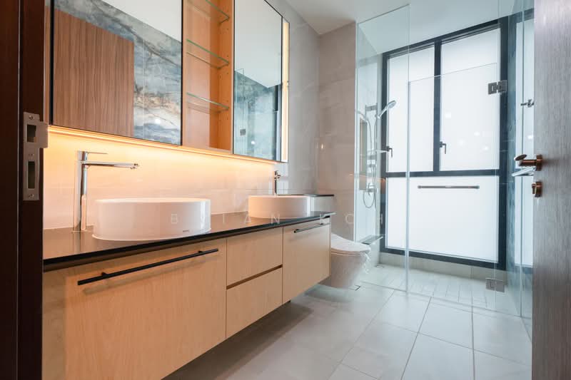 Belgravia Ace, 473 Belgravia Drive, Seletar / Yio Chu Kang, 5 Bedrooms, 4,058 sqft, Semi-Detached House For Sale, by Brian Koh, 500238027 - Master Bathroom - PropertyGuru.com.sg