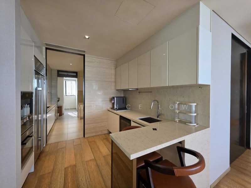 Eden Residences Capitol, 11 Stamford Road, 4 Bedrooms, 3,068 sqft, Condominium For Rent, by Lawrence Low, 500238030 - Kitchen - PropertyGuru.com.sg
